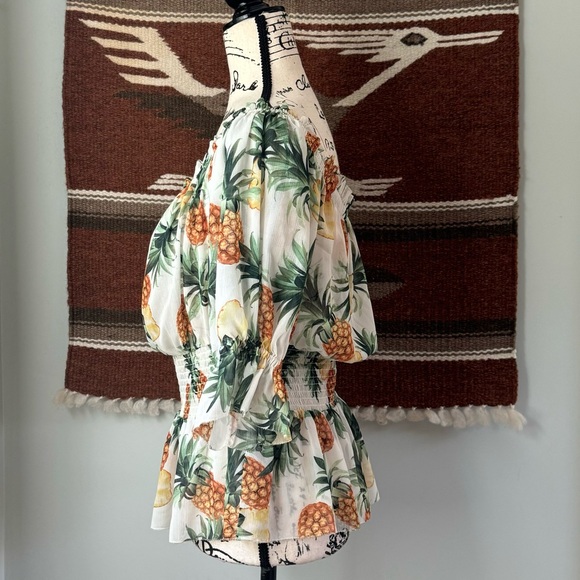 L’AGENCE Aubriella Off-Shoulder Blouse in Vintage Pineapple - Picture 3 of 11